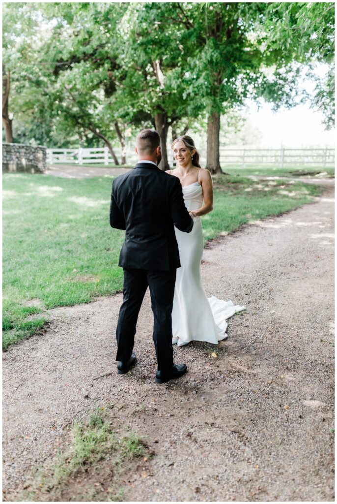 a-wedding-at-hidden-vineyard-wedding-barn