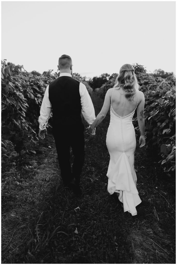 a-wedding-at-hidden-vineyard-wedding-barn