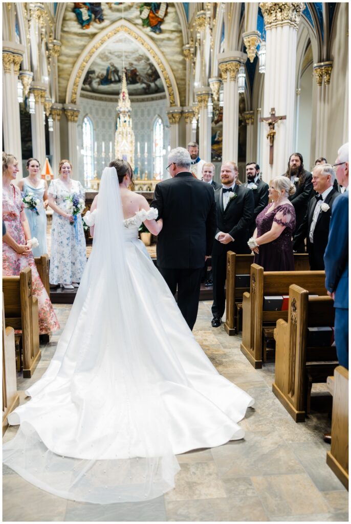 summer-wedding-at-notre-dame