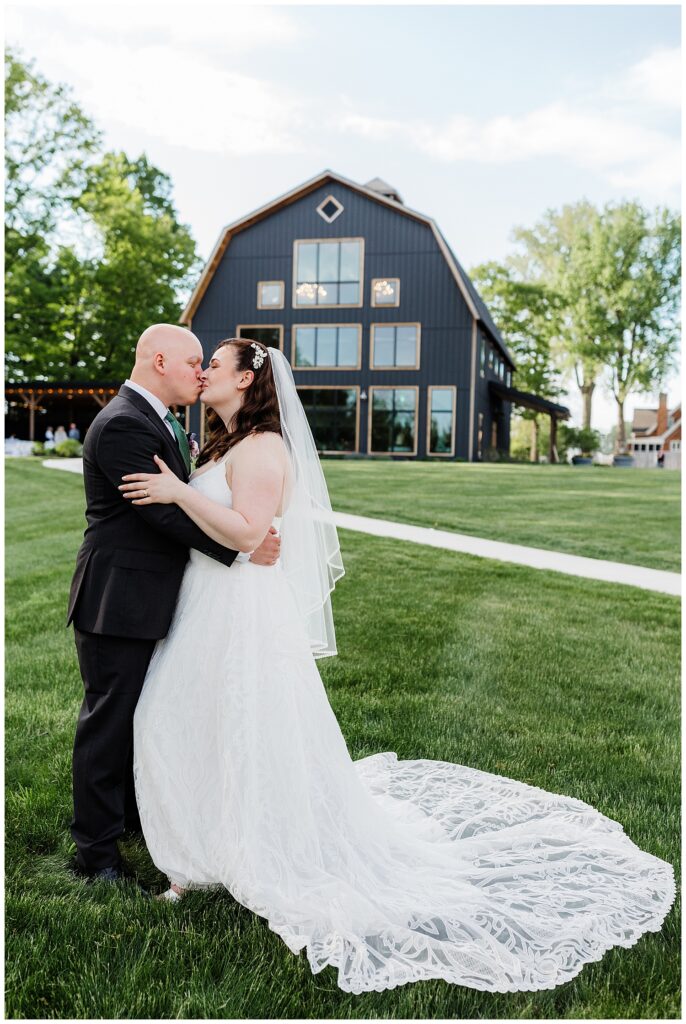 wedding-white-oak-farm-venue