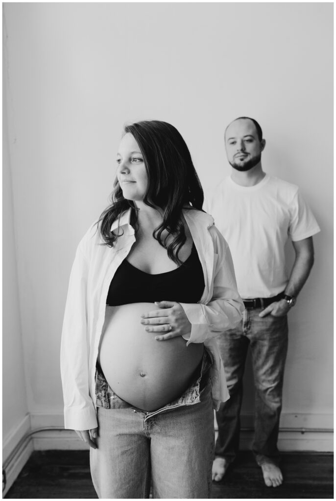 modern-maternity-session-elkhart-indiana